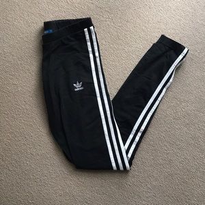 Women’s Adidas 3-stripe leggings